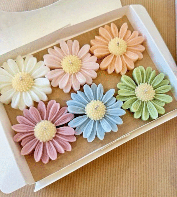 Spring Daisy Flower Candle – Set of 6 (Pastel & Classic Variants) - Image 2